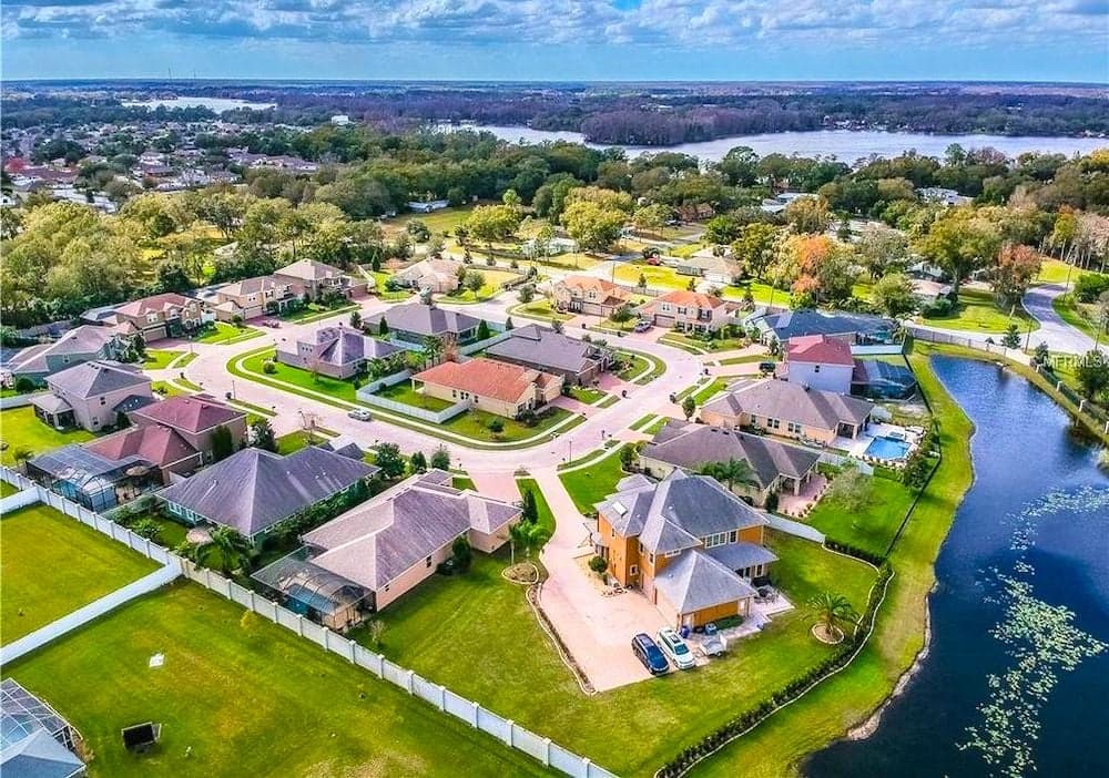 Land O' Lakes