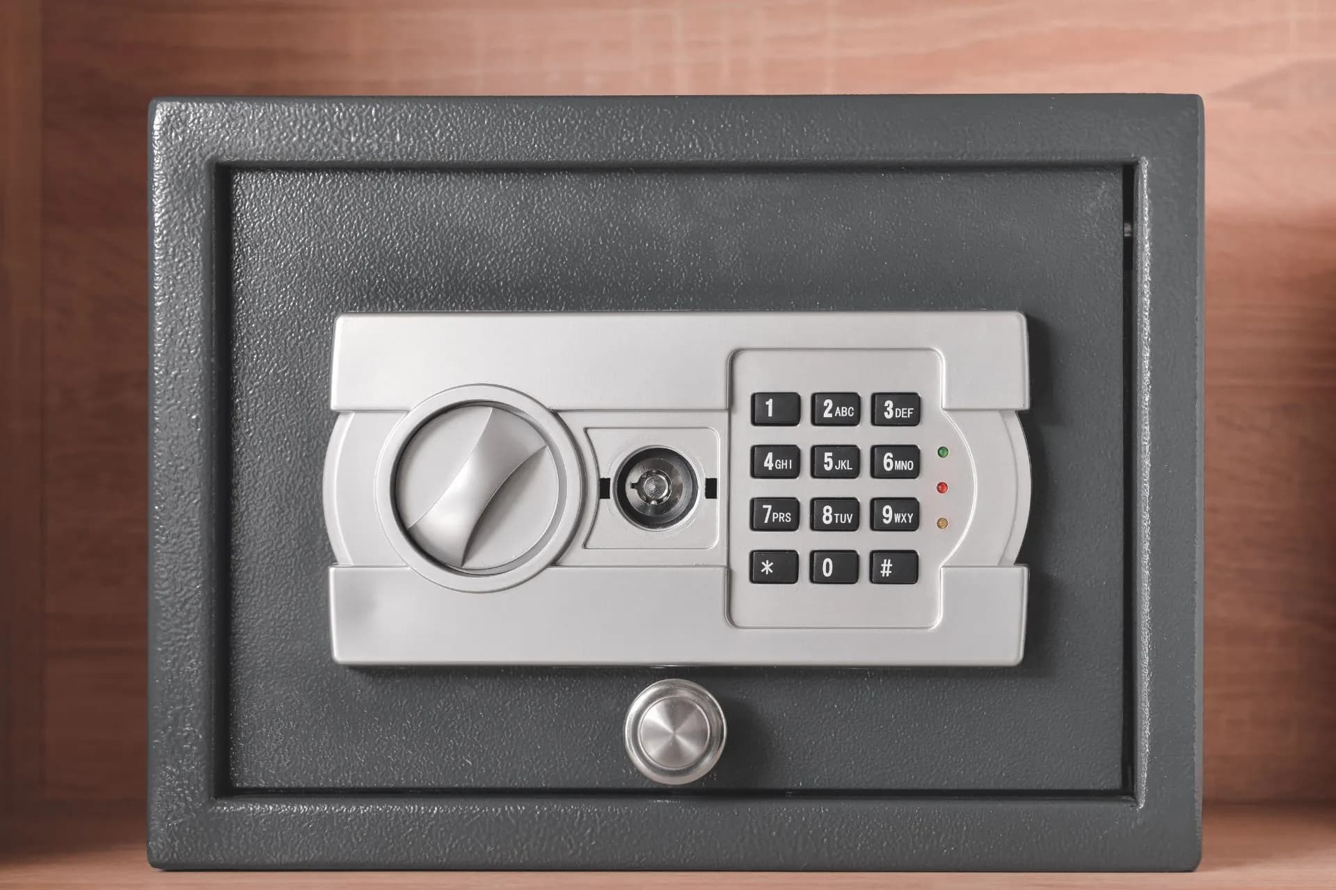 Safe keypad image
